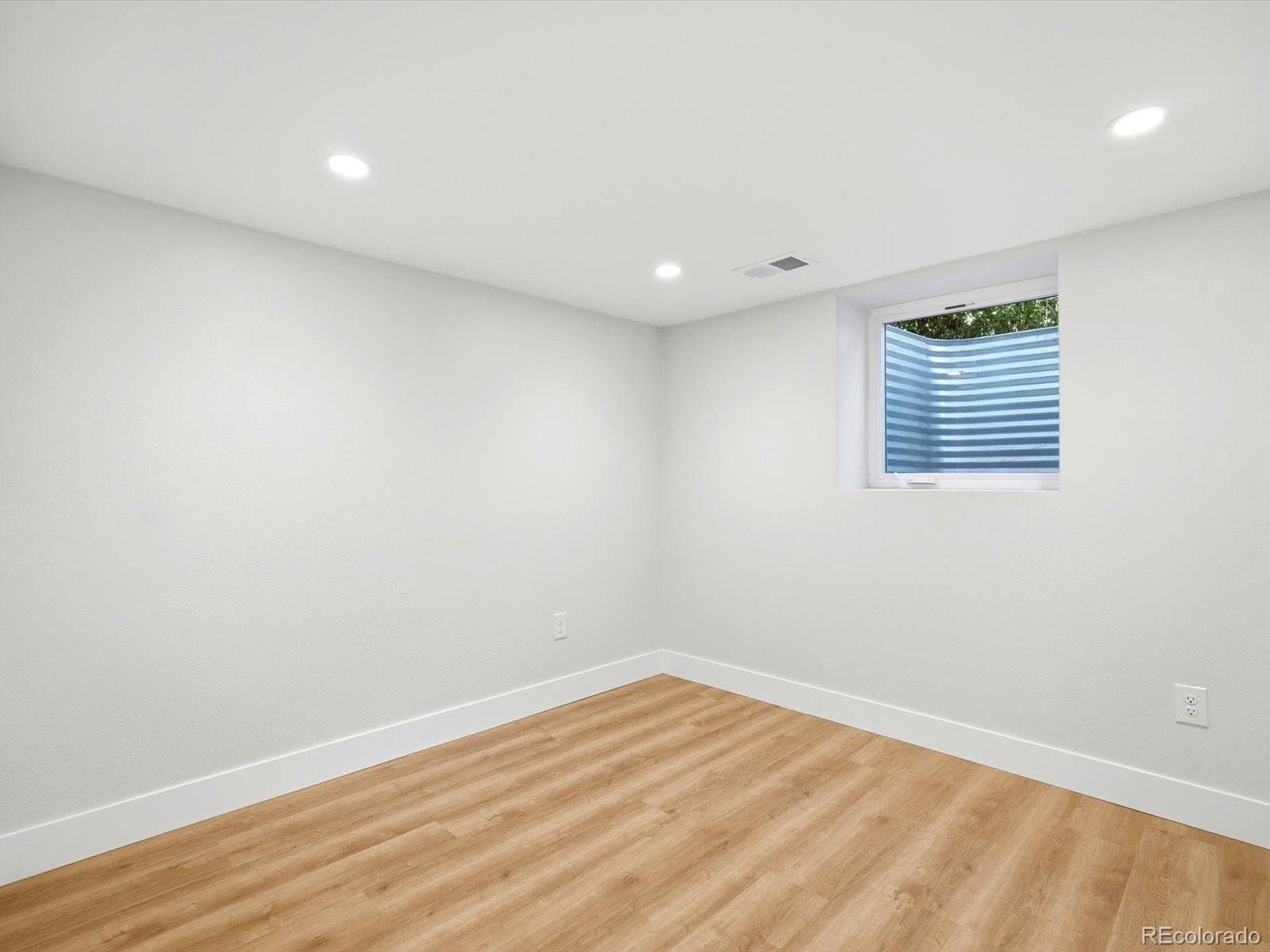 MLS Image #33 for 3550 n vine street,denver, Colorado