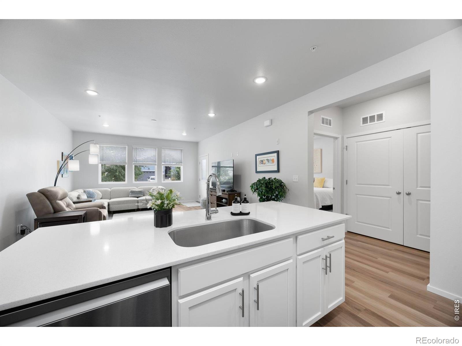 MLS Image #10 for 2102  setting sun drive,windsor, Colorado