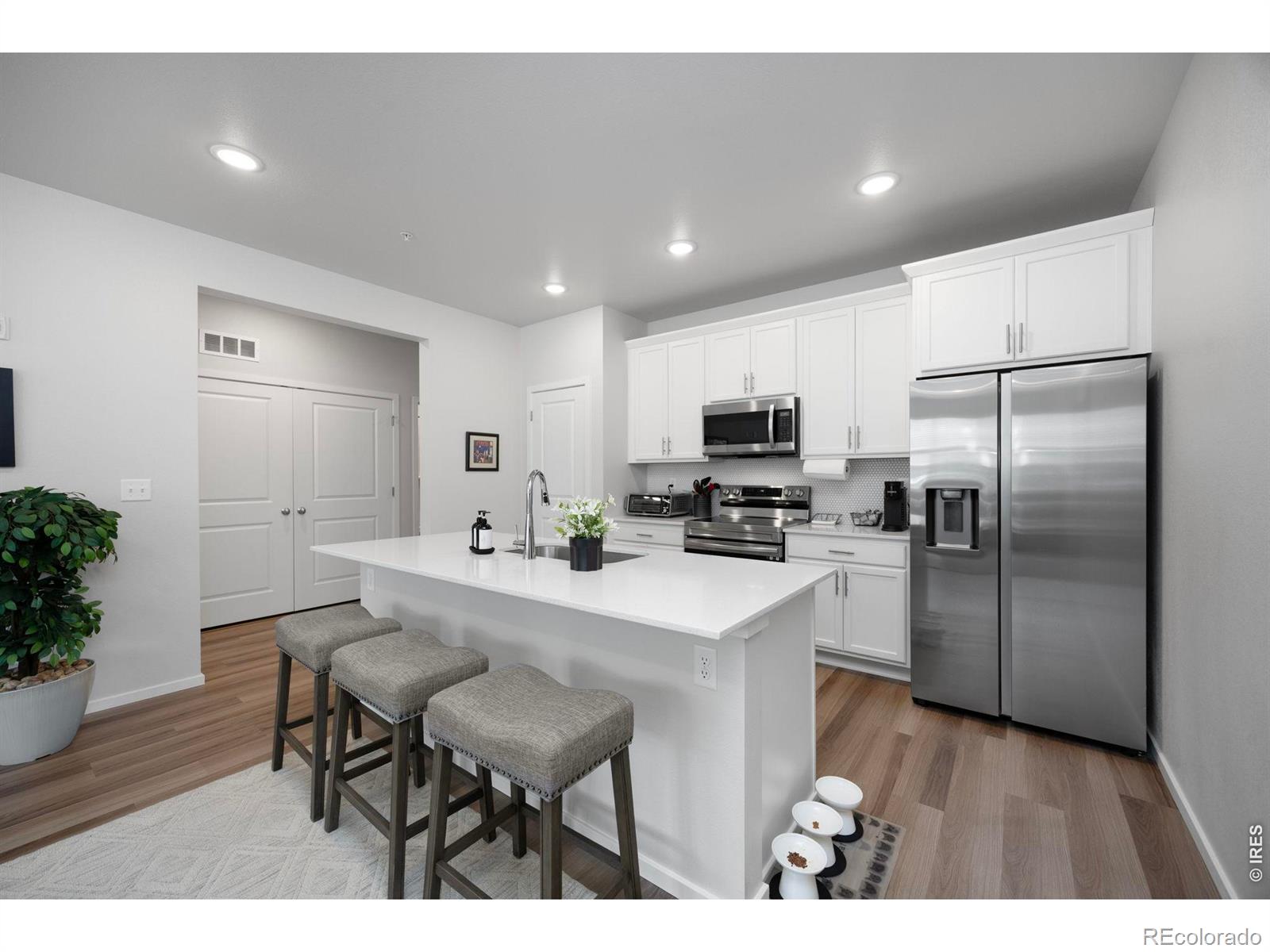 MLS Image #2 for 2102  setting sun drive,windsor, Colorado