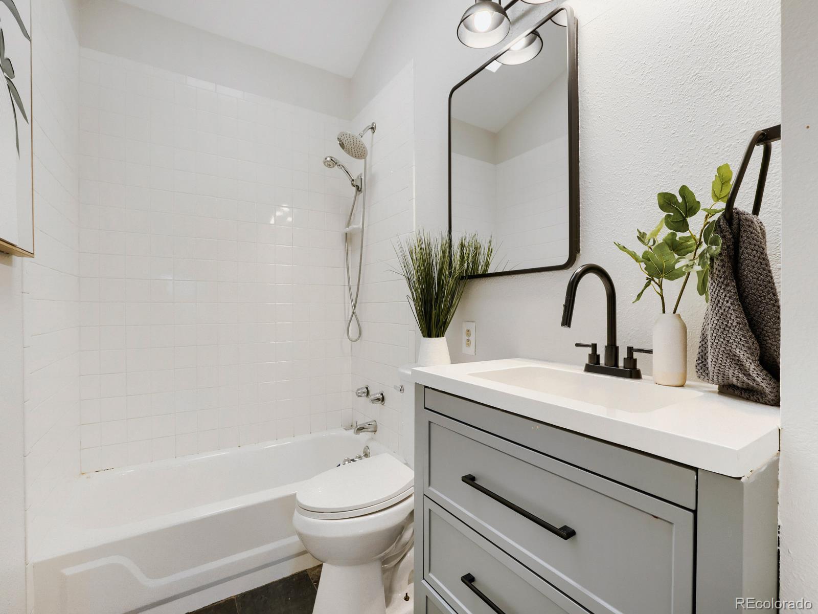MLS Image #12 for 690 s eliot street,denver, Colorado