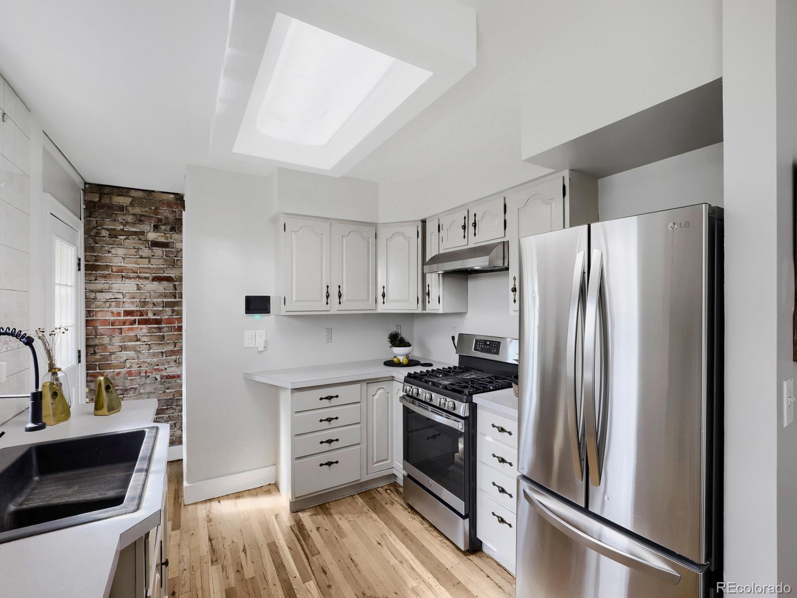 MLS Image #3 for 690 s eliot street,denver, Colorado