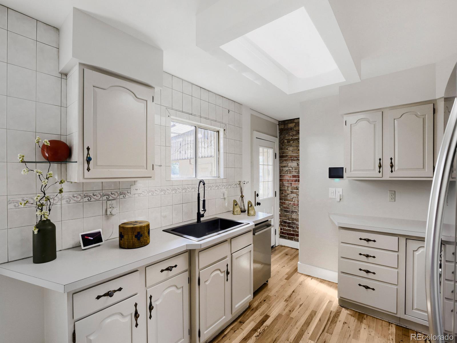 MLS Image #5 for 690 s eliot street,denver, Colorado