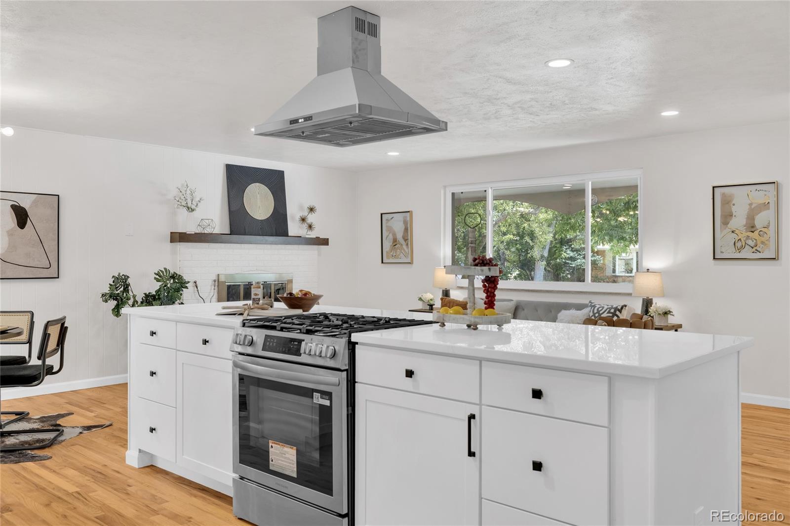 MLS Image #13 for 1569 s lee street,denver, Colorado