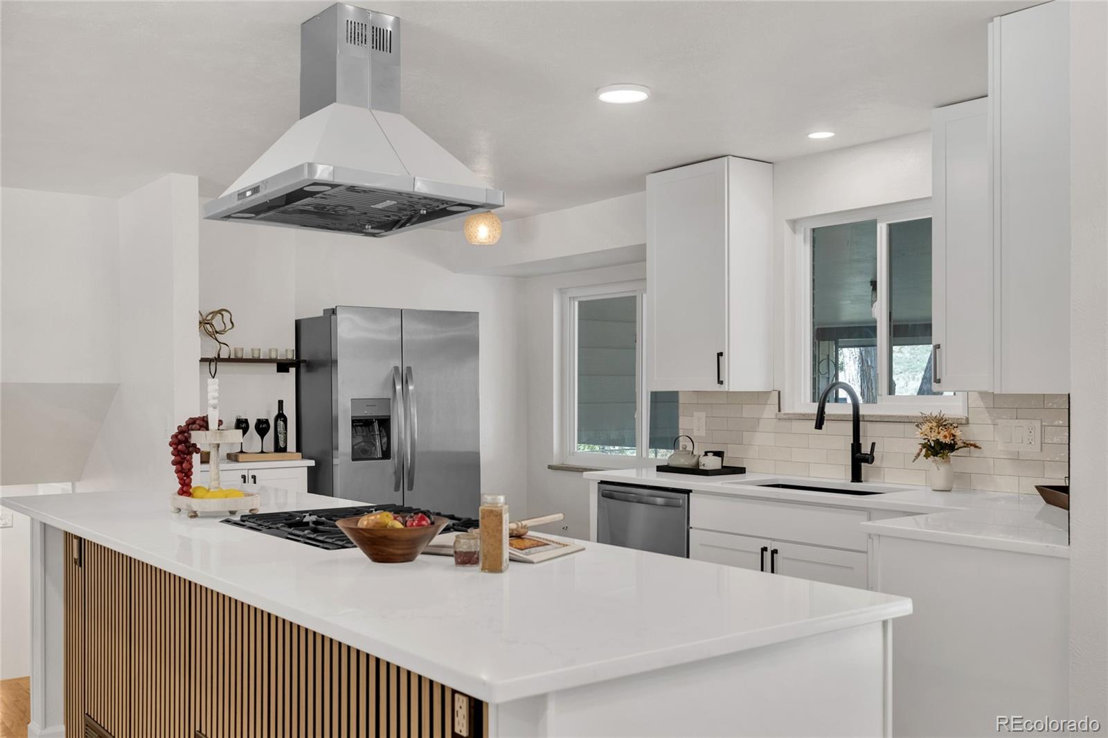 MLS Image #14 for 1569 s lee street,denver, Colorado