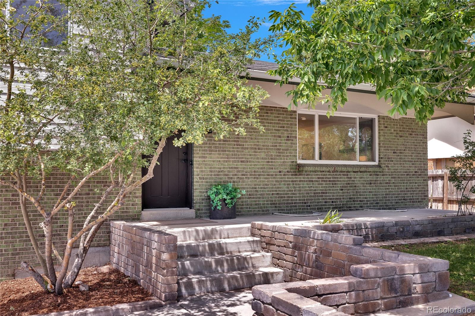 MLS Image #2 for 1569 s lee street,denver, Colorado