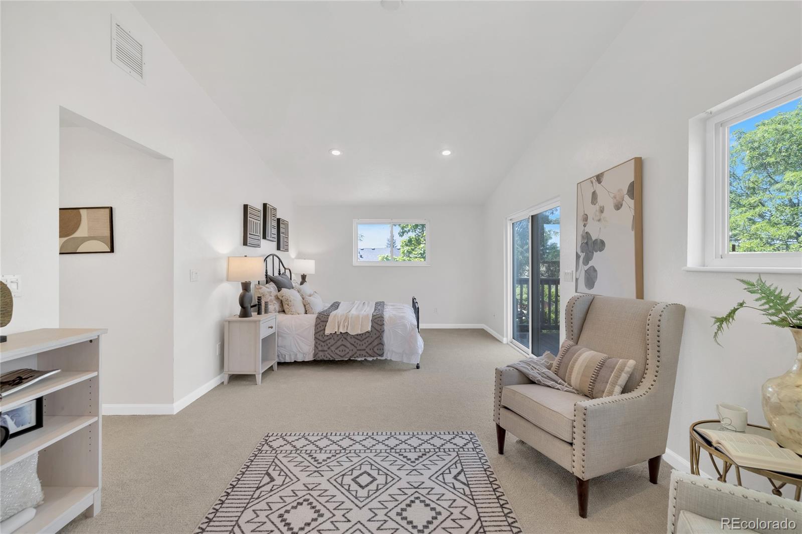 MLS Image #26 for 1569 s lee street,denver, Colorado