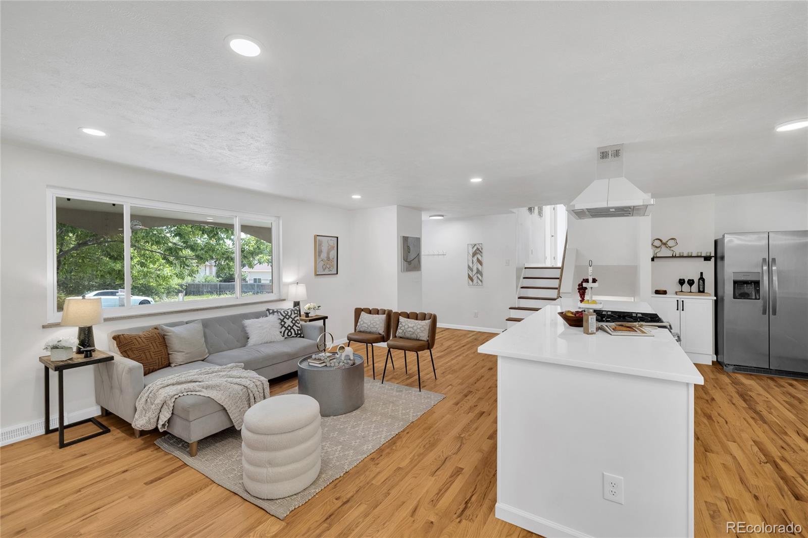 MLS Image #7 for 1569 s lee street,denver, Colorado