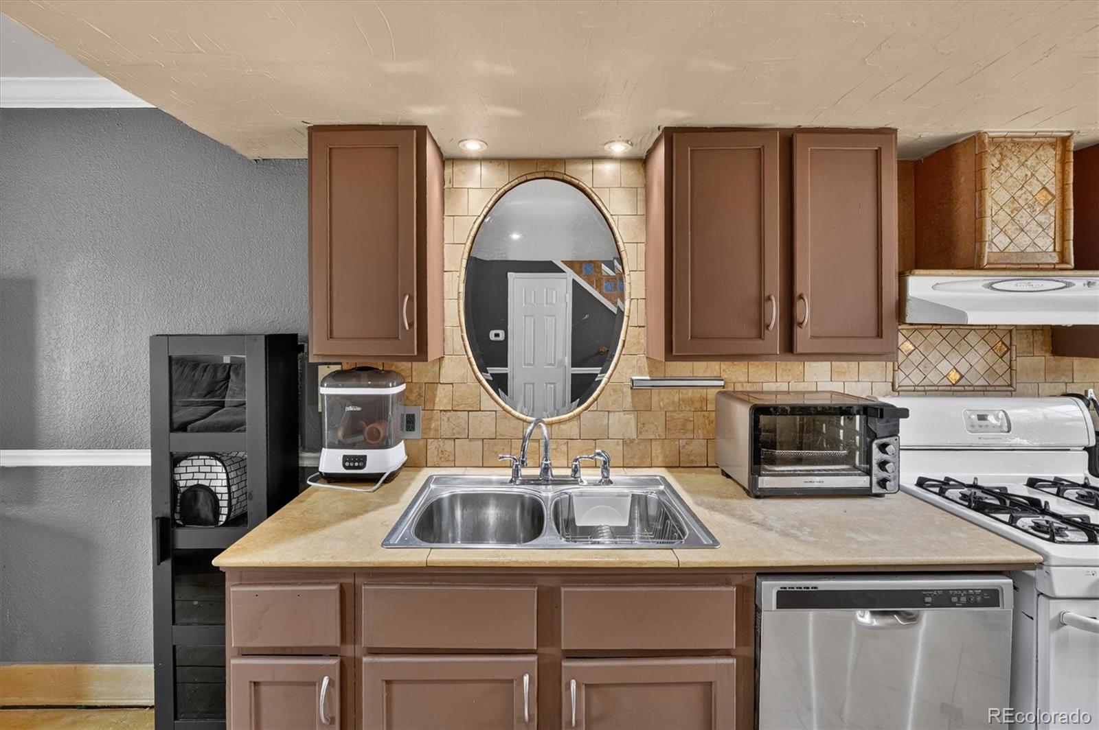 MLS Image #16 for 9431  lou drive,denver, Colorado