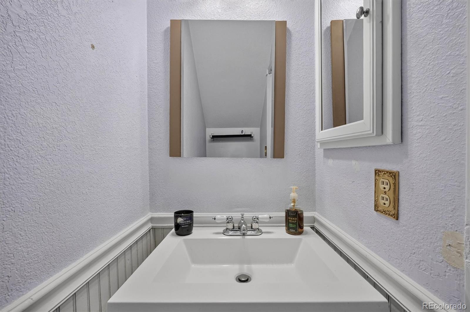 MLS Image #19 for 9431  lou drive,denver, Colorado