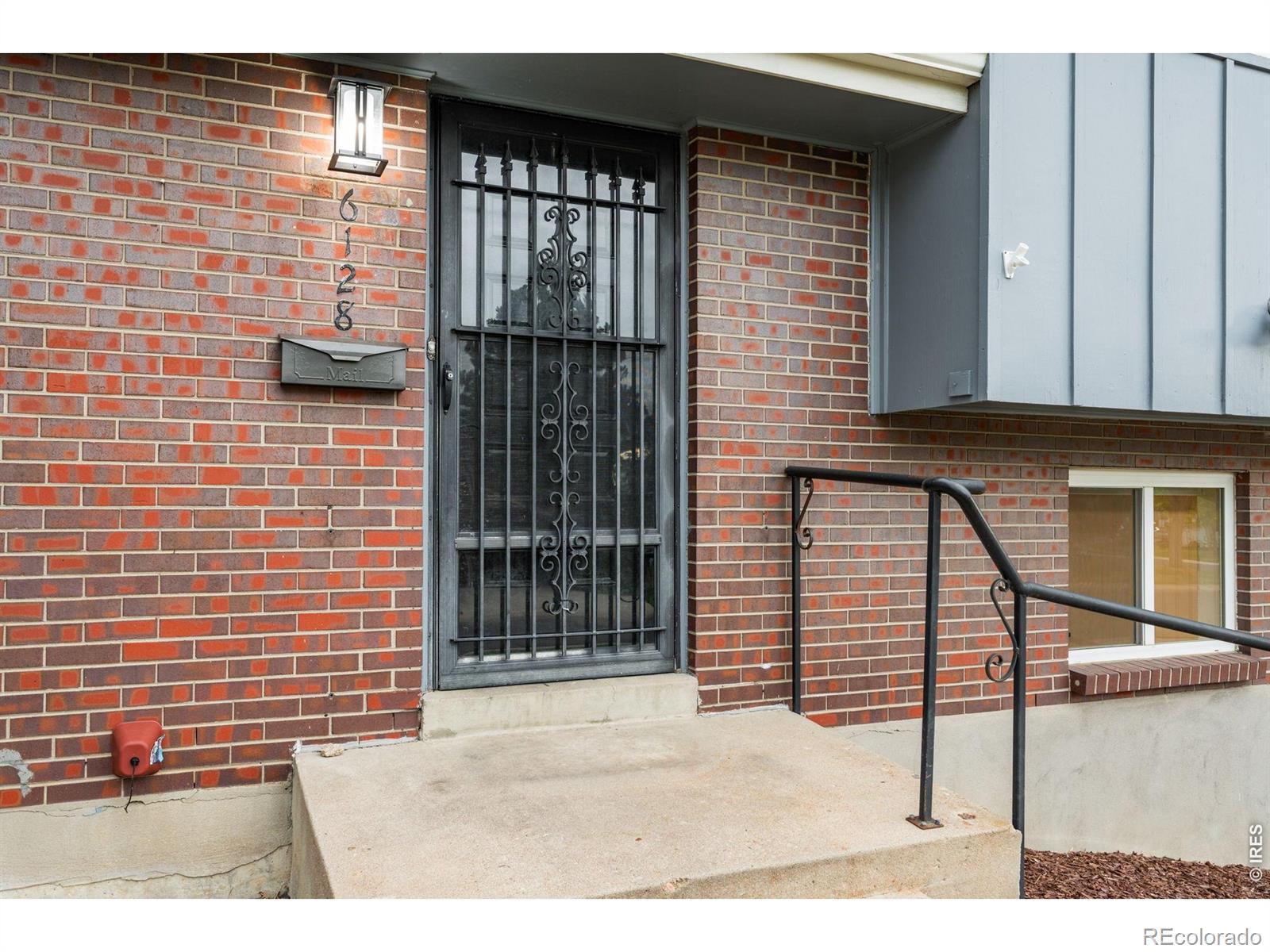MLS Image #3 for 6128 s madison court,littleton, Colorado