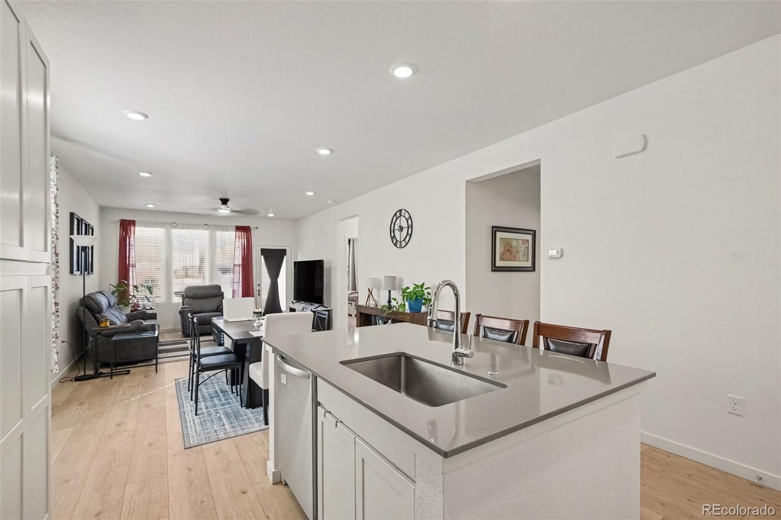 MLS Image #14 for 5165 n quemoy street,aurora, Colorado