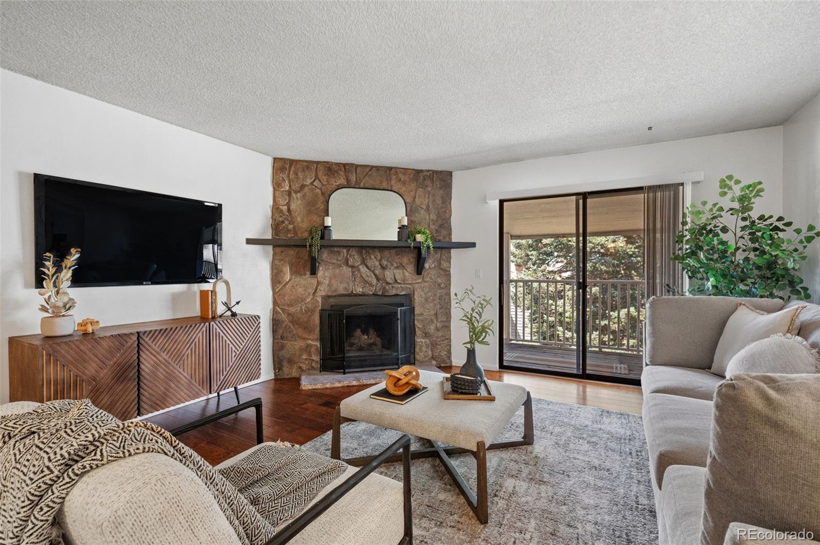 MLS Image #0 for 943 s zeno way,aurora, Colorado