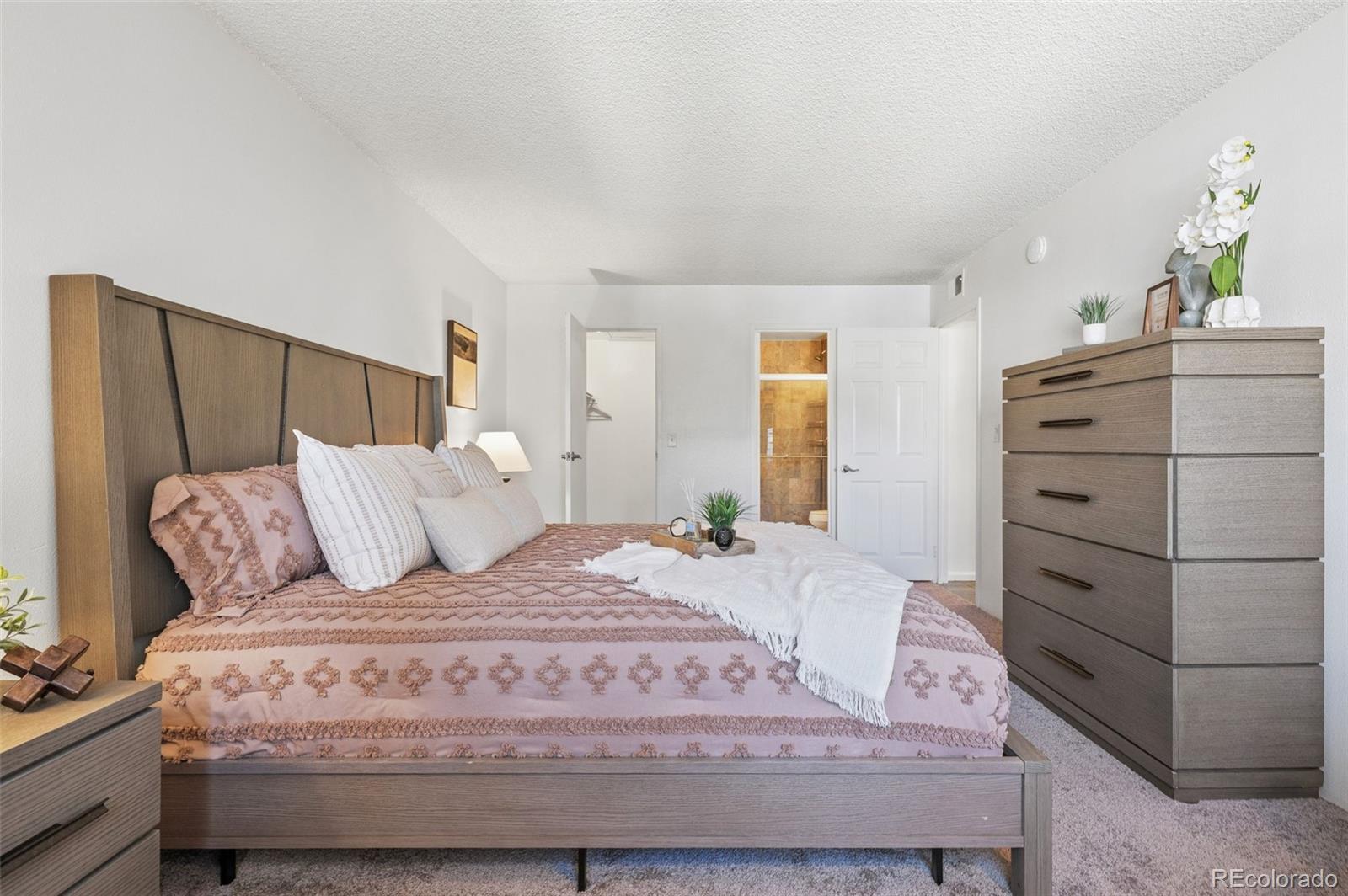 MLS Image #12 for 943 s zeno way,aurora, Colorado