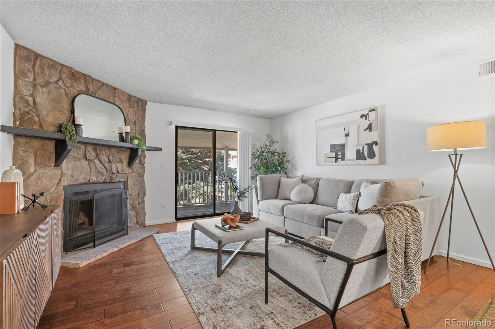 MLS Image #3 for 943 s zeno way,aurora, Colorado