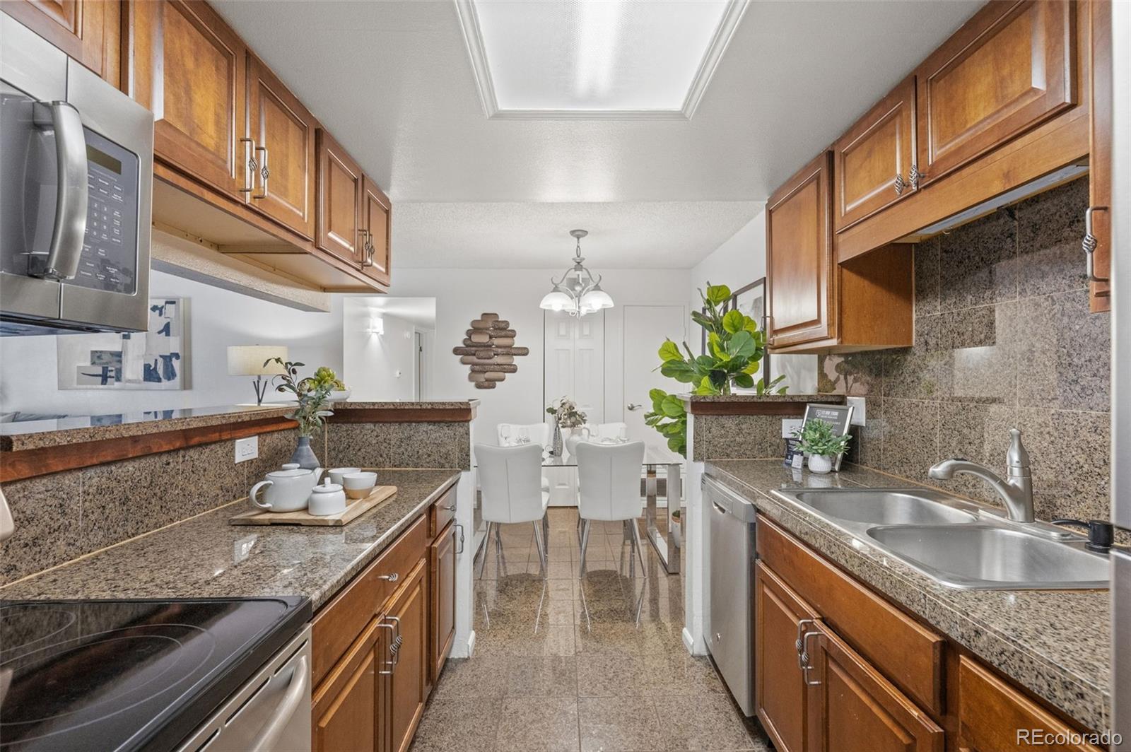 MLS Image #9 for 943 s zeno way,aurora, Colorado