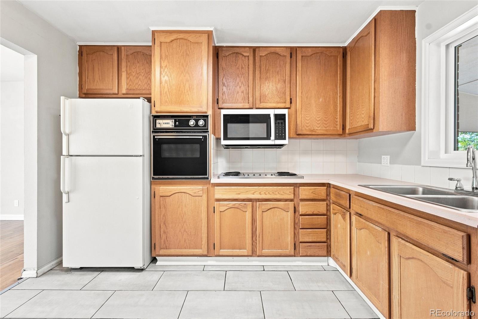 MLS Image #14 for 1476 e 111th place,denver, Colorado