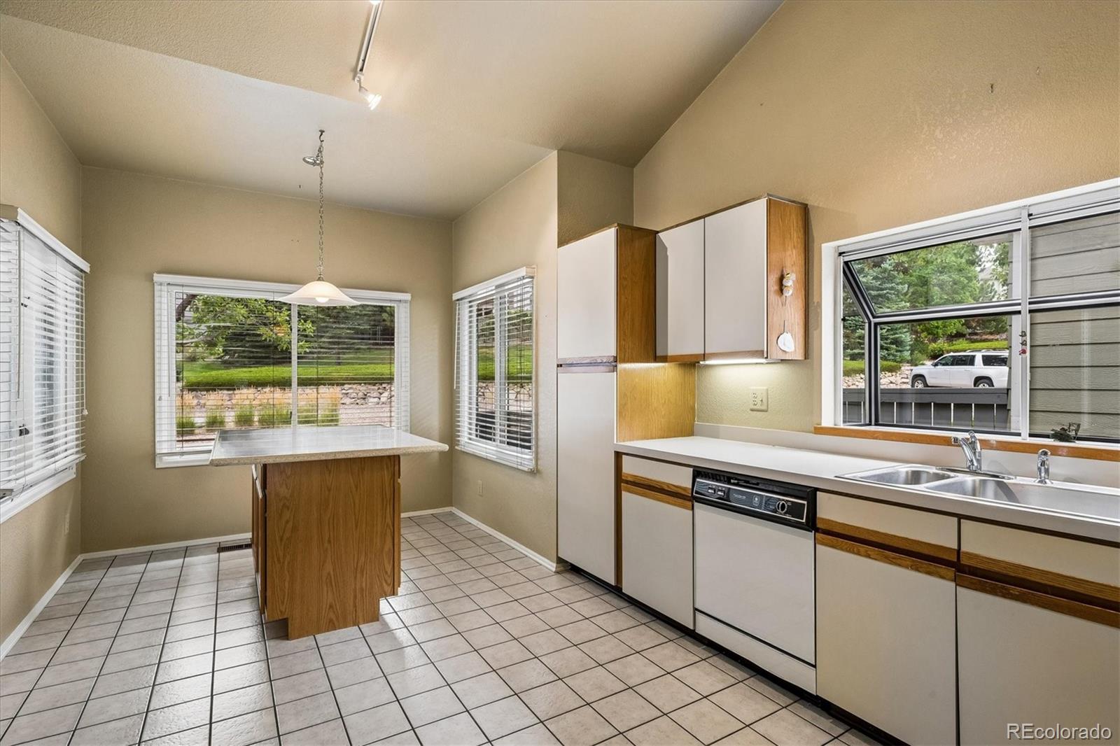 MLS Image #11 for 1911  tee lane,castle rock, Colorado