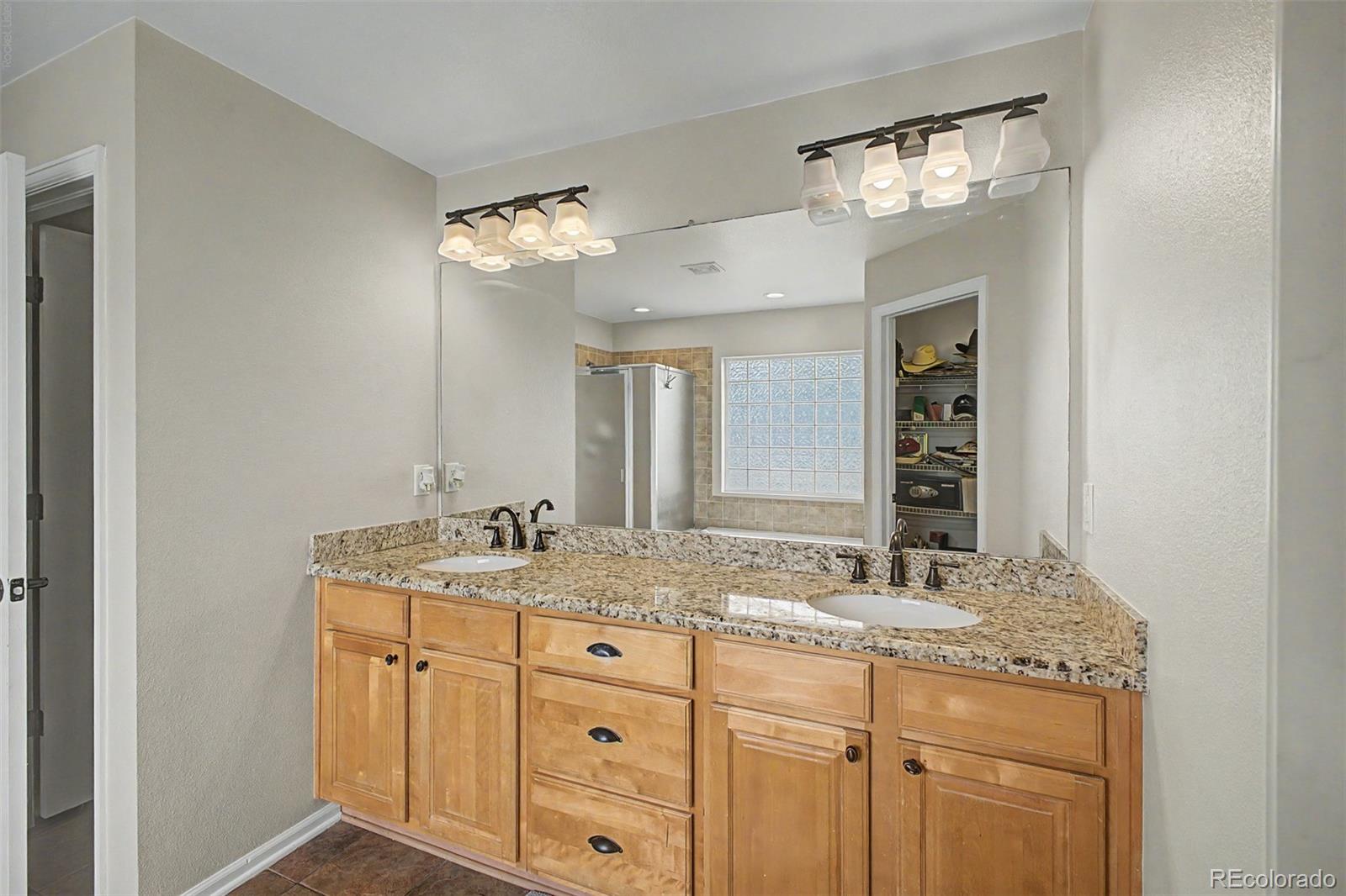MLS Image #18 for 3993 s shawnee way,aurora, Colorado