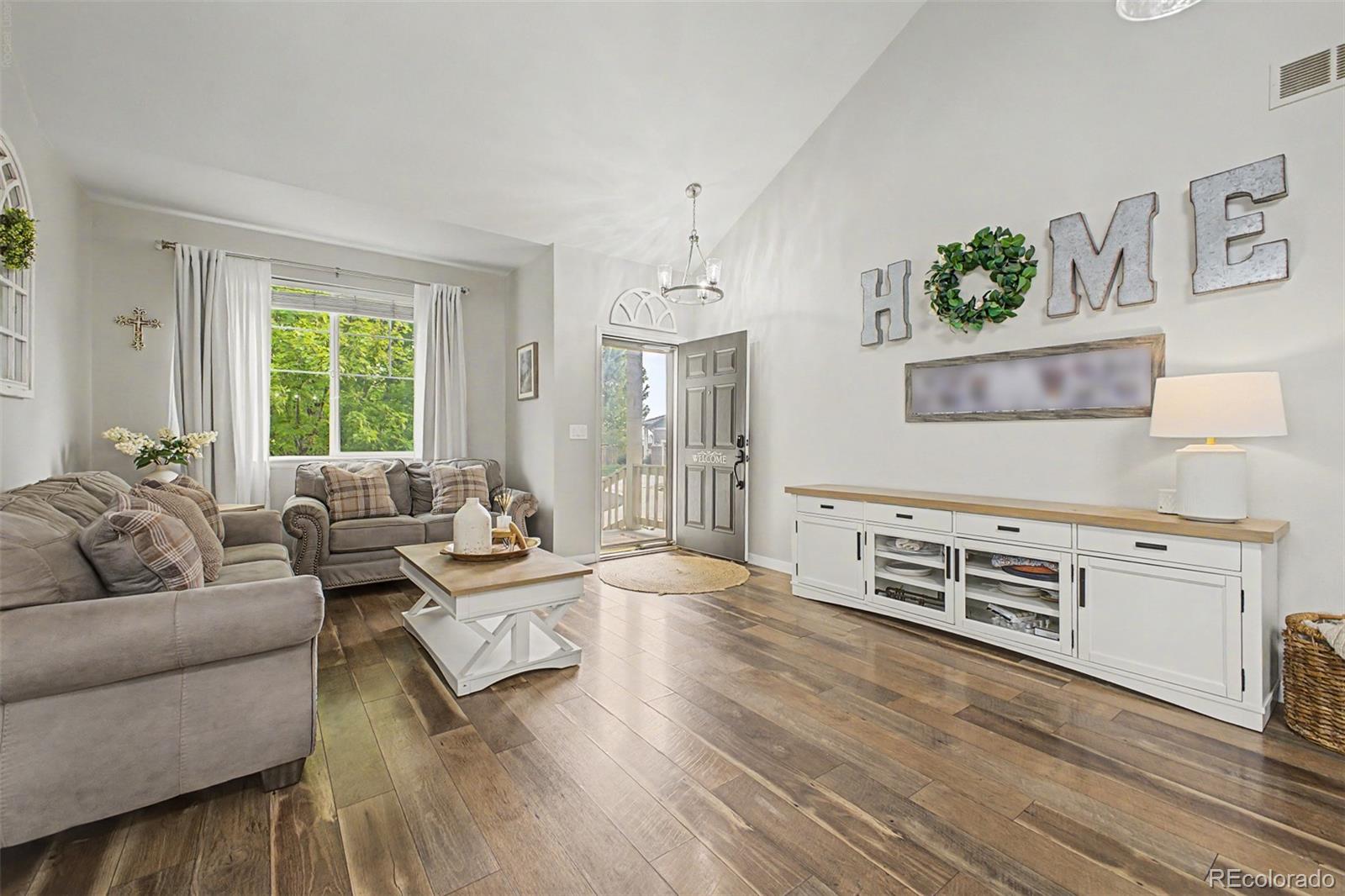 MLS Image #3 for 3993 s shawnee way,aurora, Colorado
