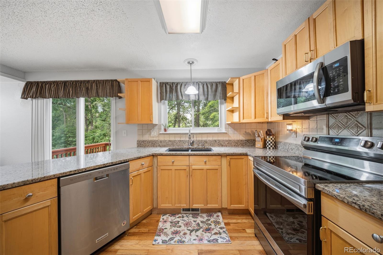 MLS Image #14 for 202  blanca court,colorado springs, Colorado