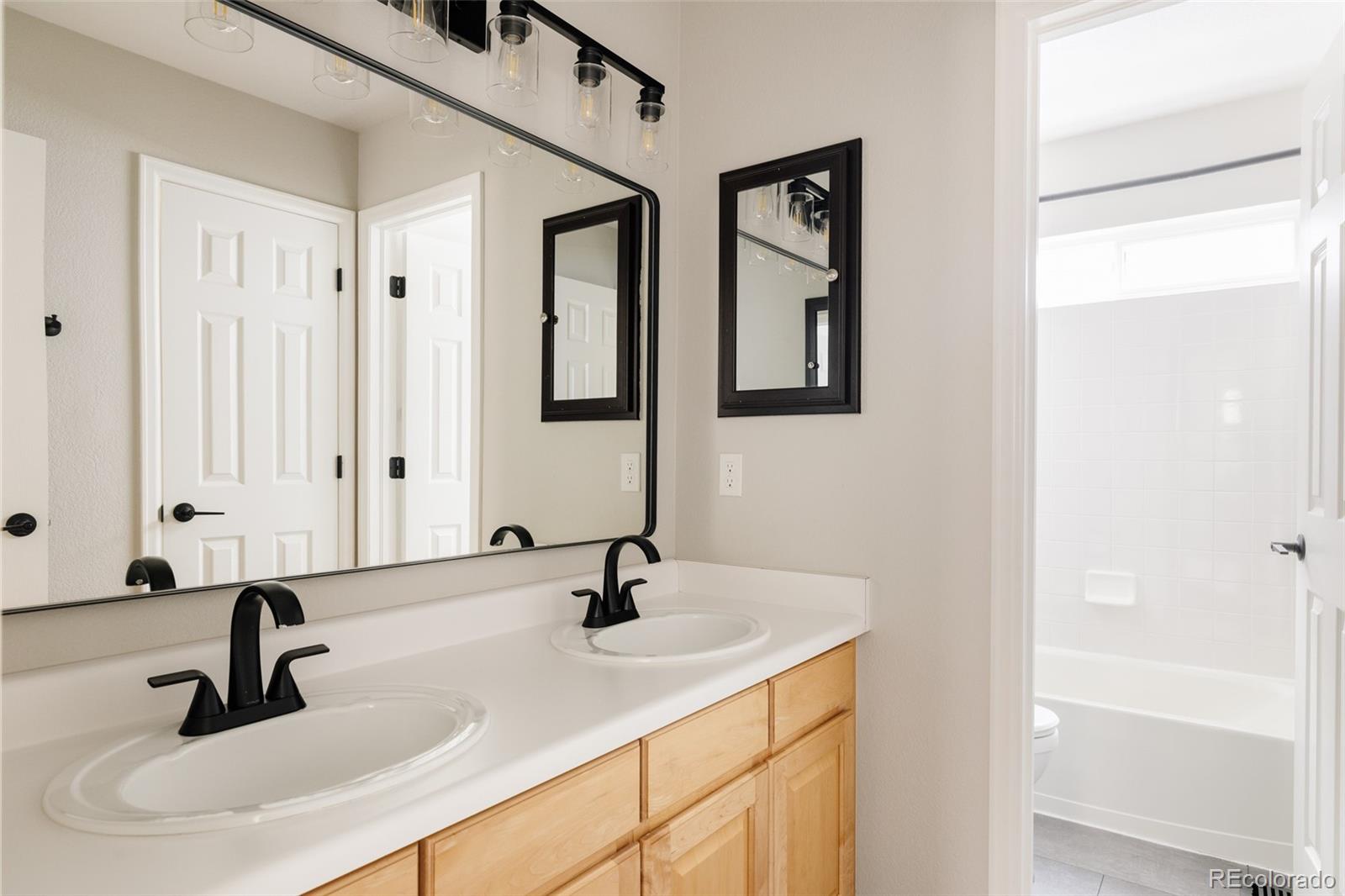 MLS Image #21 for 7742 e archer place,denver, Colorado
