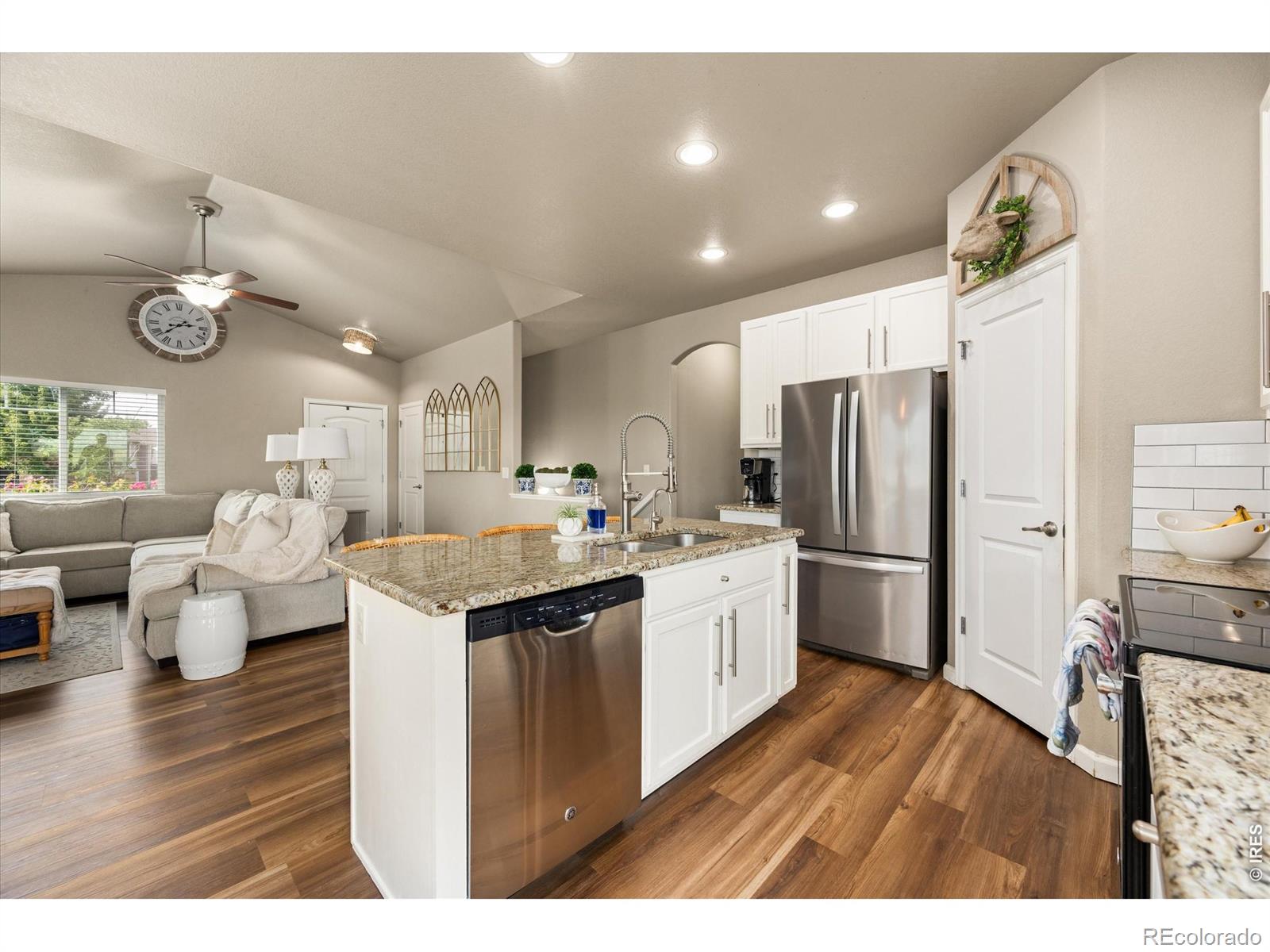 MLS Image #6 for 1933  sunset circle,milliken, Colorado