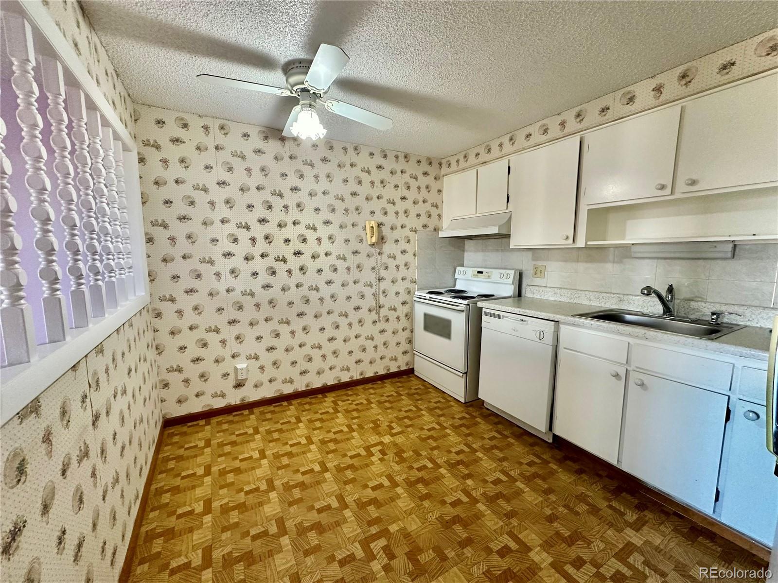 MLS Image #6 for 1304 s parker road,denver, Colorado