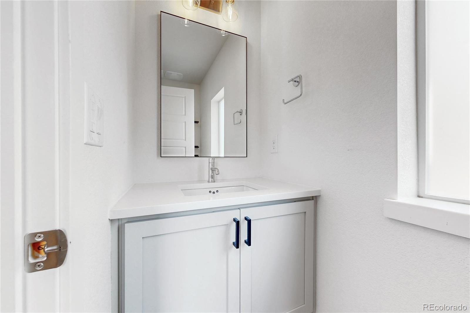 MLS Image #13 for 2005 w 66th avenue,denver, Colorado