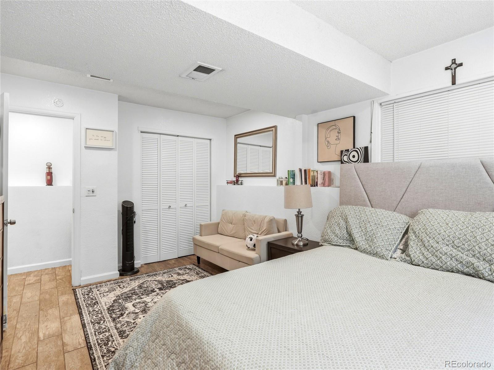 MLS Image #14 for 4726  grant street,denver, Colorado