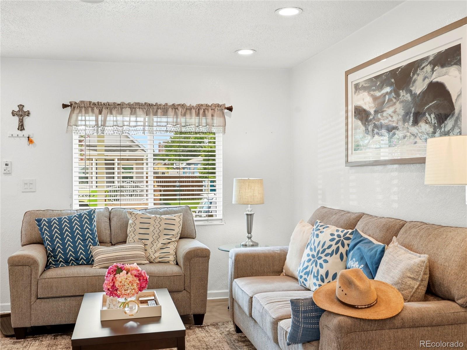 MLS Image #4 for 4726  grant street,denver, Colorado