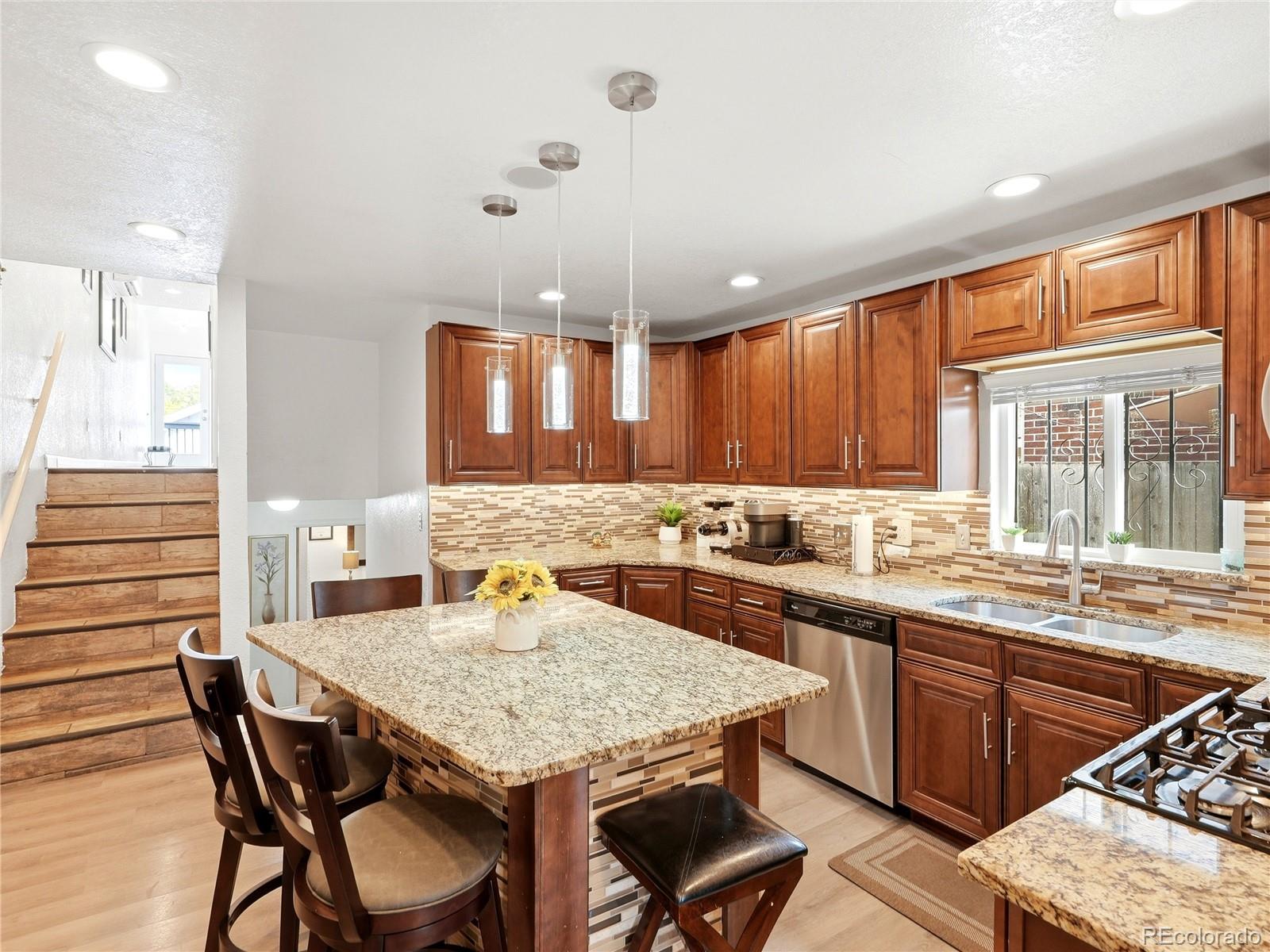 MLS Image #5 for 4726  grant street,denver, Colorado