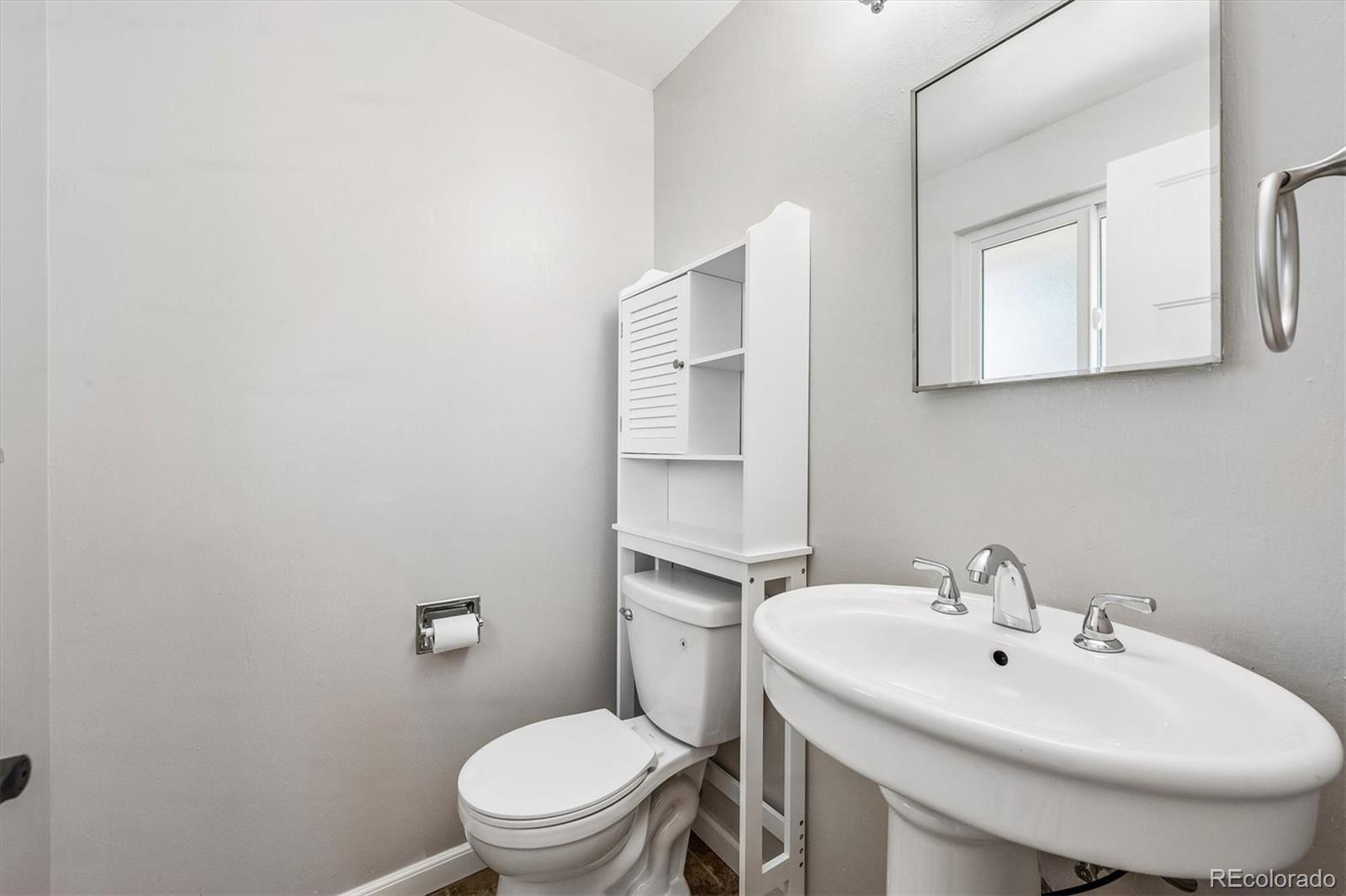 MLS Image #11 for 1461 s magnolia way,denver, Colorado