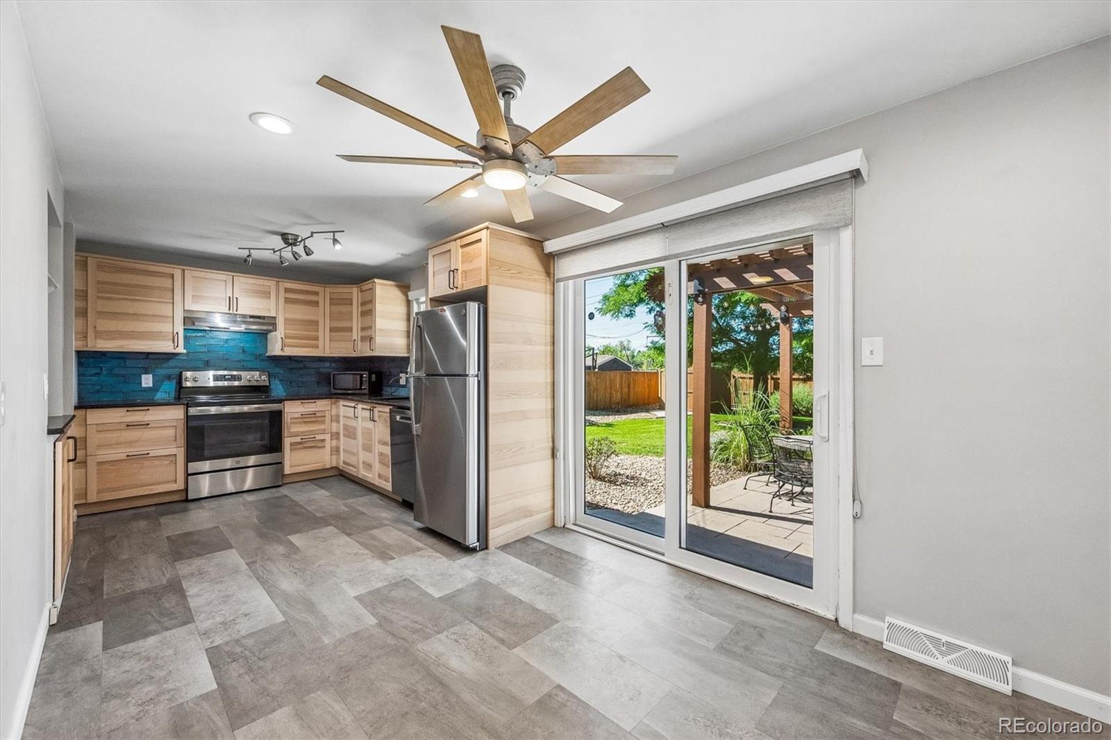 MLS Image #4 for 1461 s magnolia way,denver, Colorado