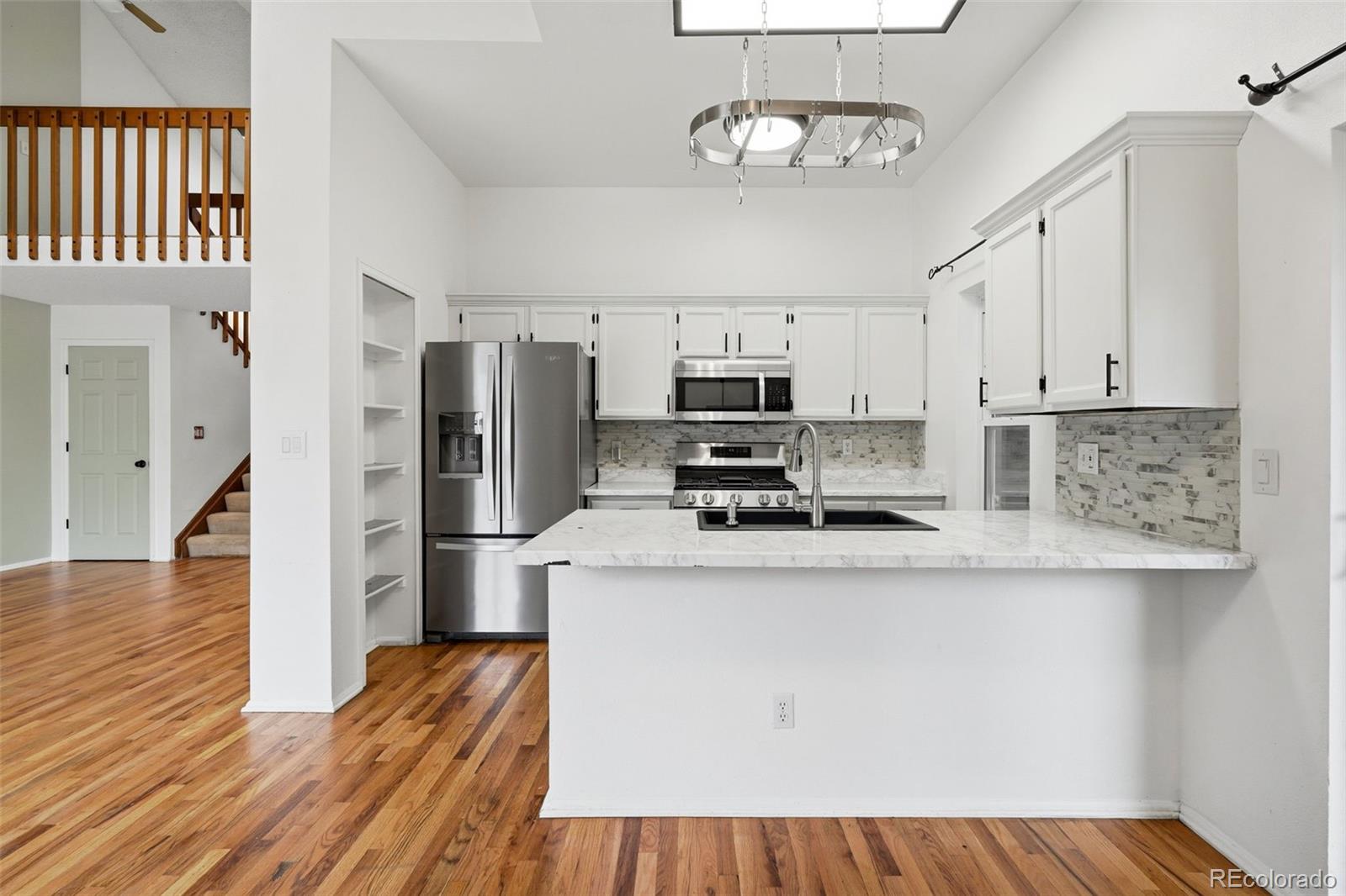 MLS Image #2 for 711 s granby circle,aurora, Colorado