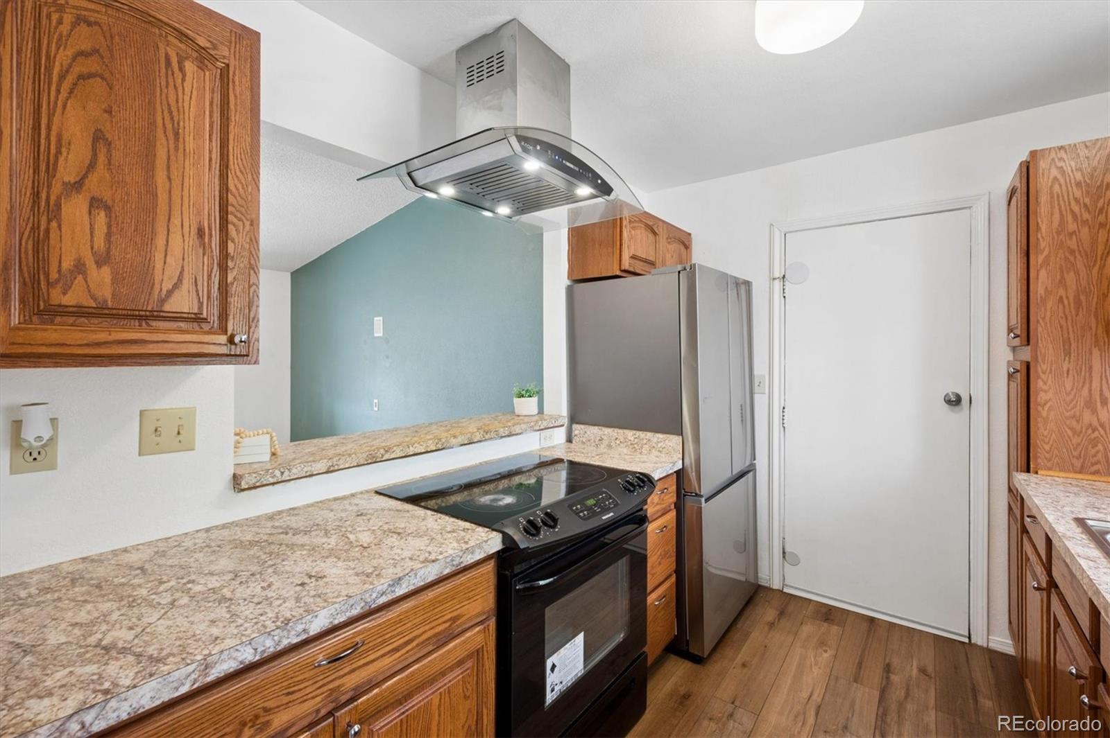 MLS Image #4 for 5832 s netherland circle,aurora, Colorado