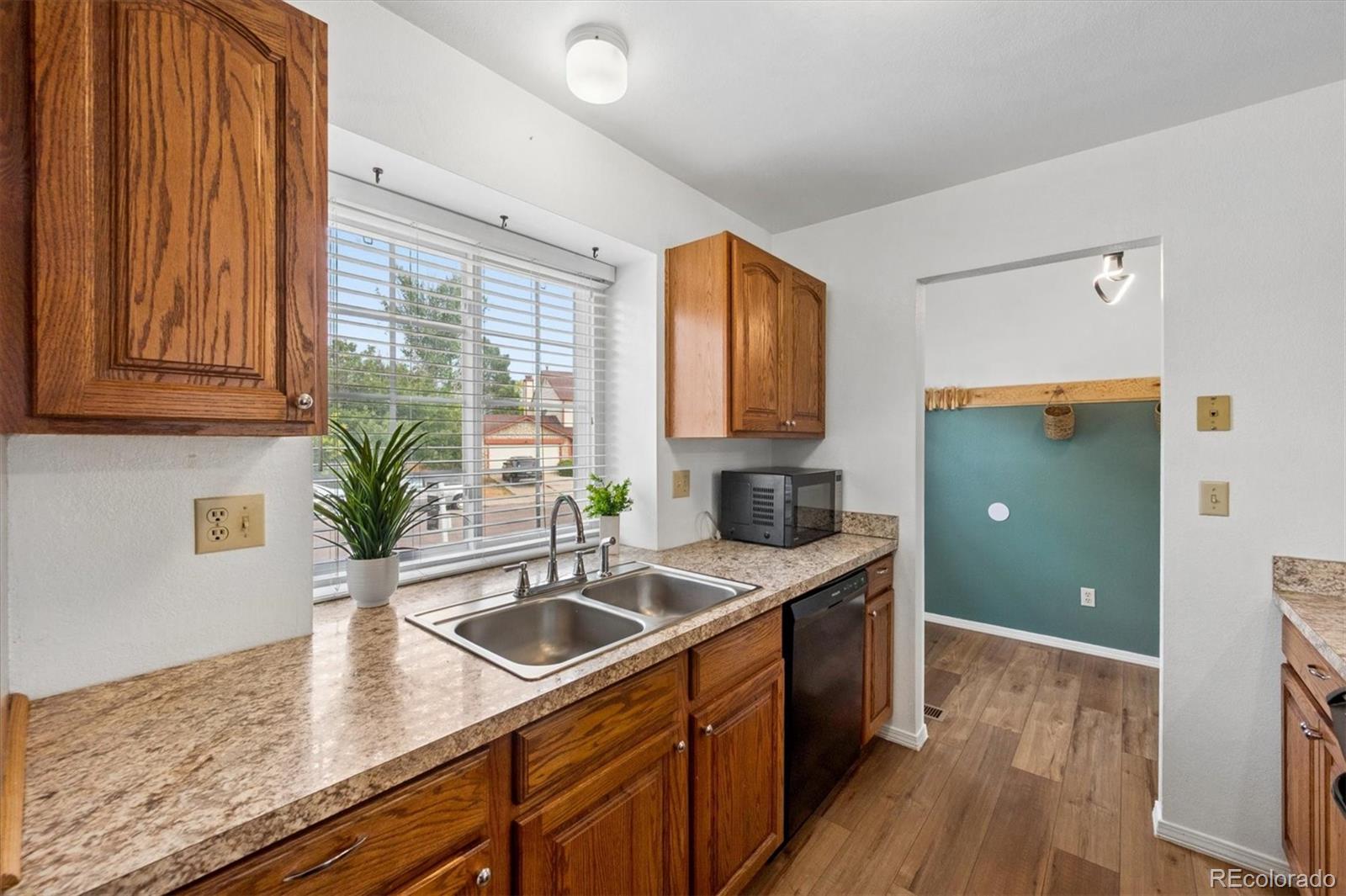 MLS Image #5 for 5832 s netherland circle,aurora, Colorado