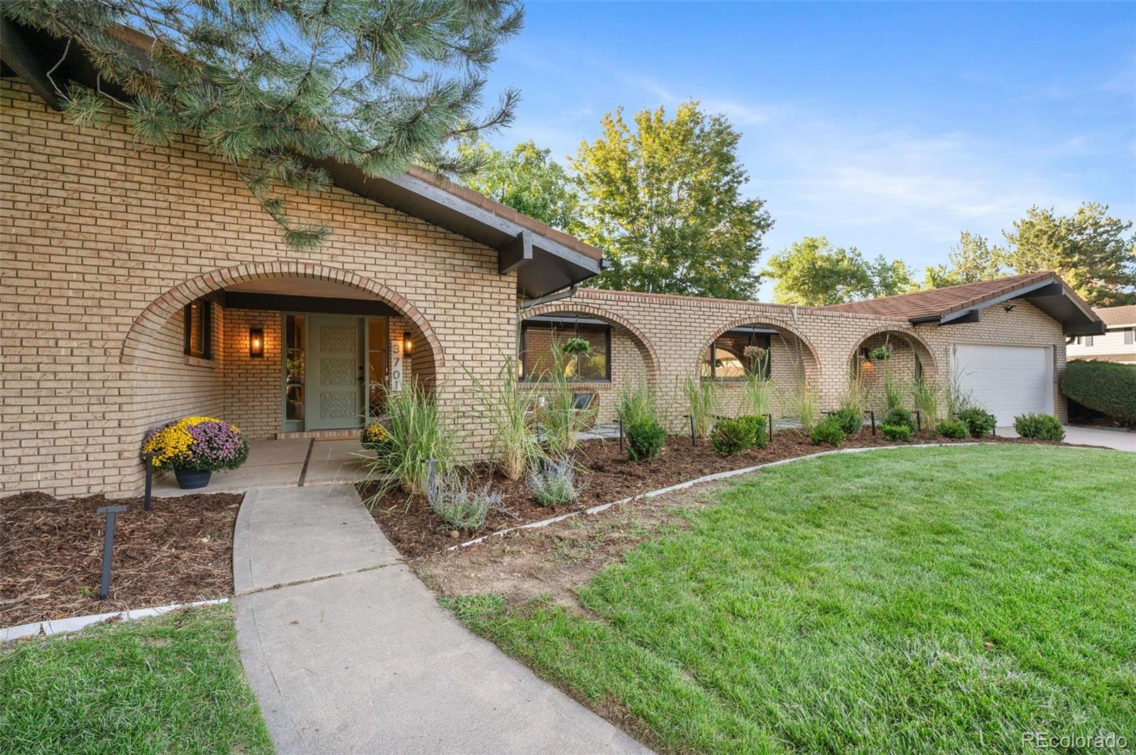 MLS Image #2 for 3701 s peach way,denver, Colorado