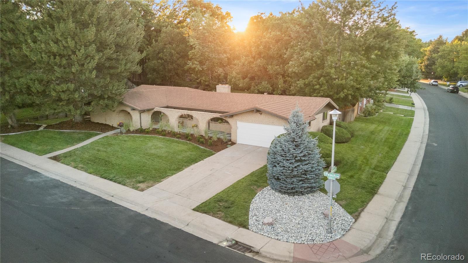 MLS Image #42 for 3701 s peach way,denver, Colorado