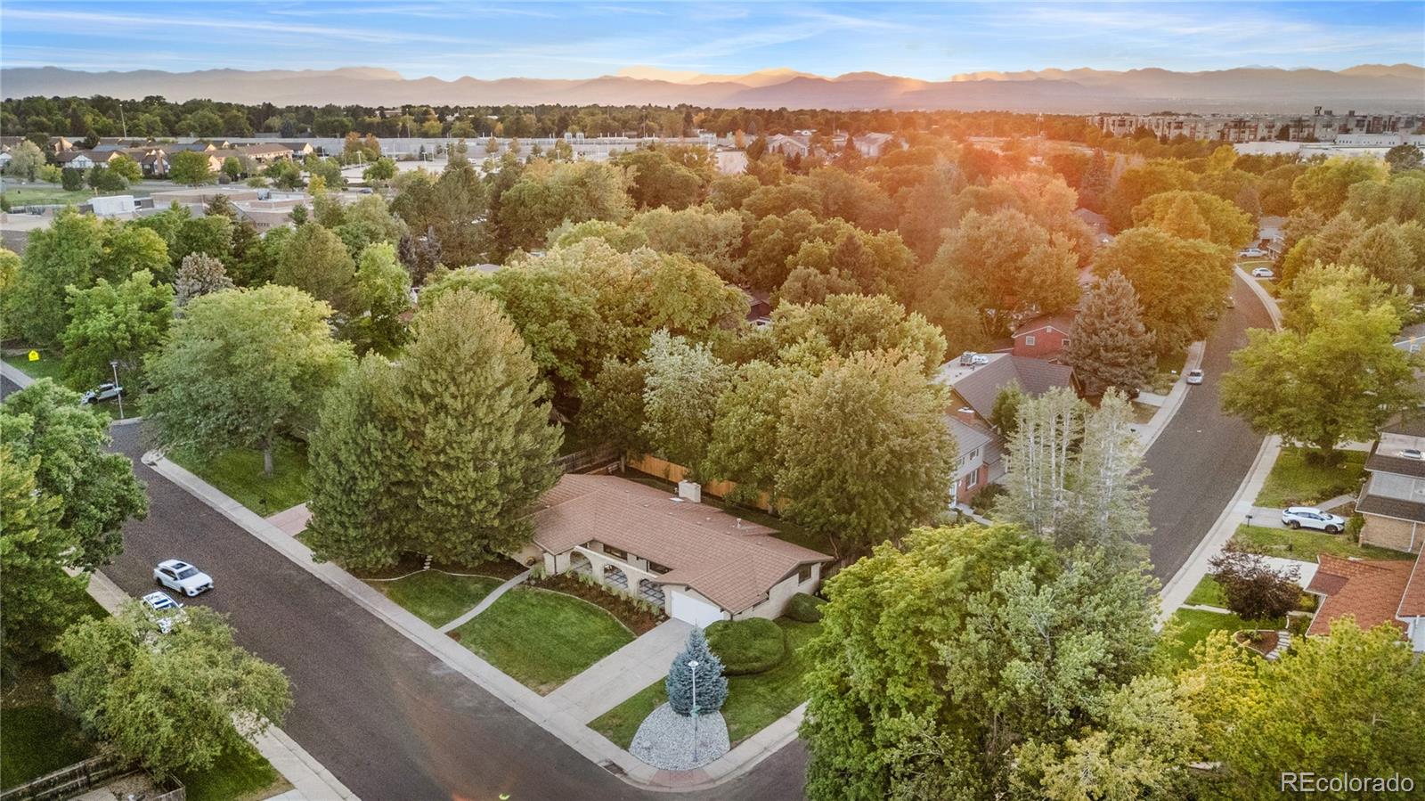 MLS Image #48 for 3701 s peach way,denver, Colorado