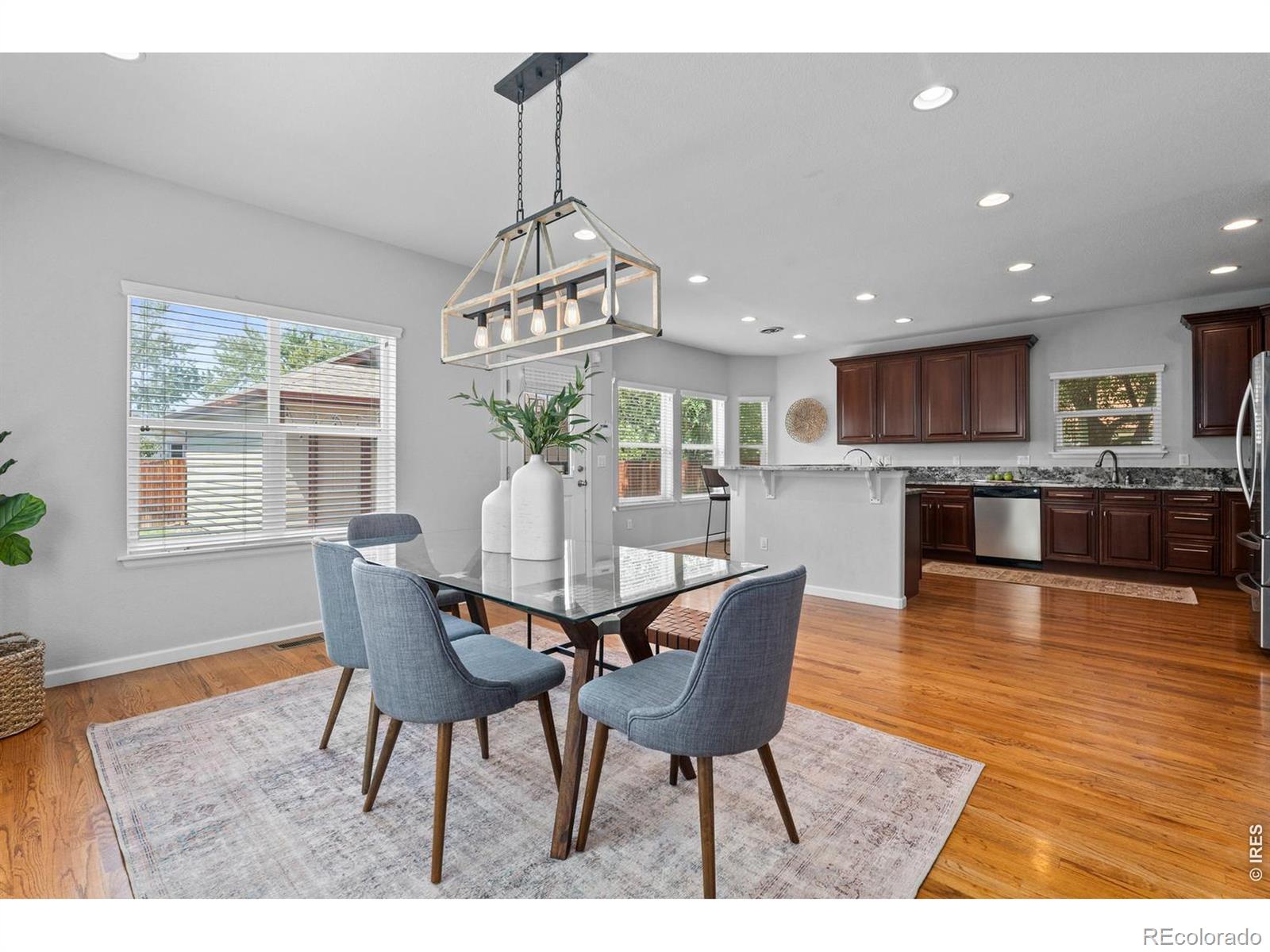 MLS Image #10 for 1017 s krameria street,denver, Colorado