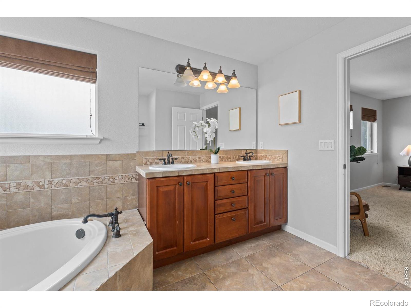 MLS Image #21 for 1017 s krameria street,denver, Colorado