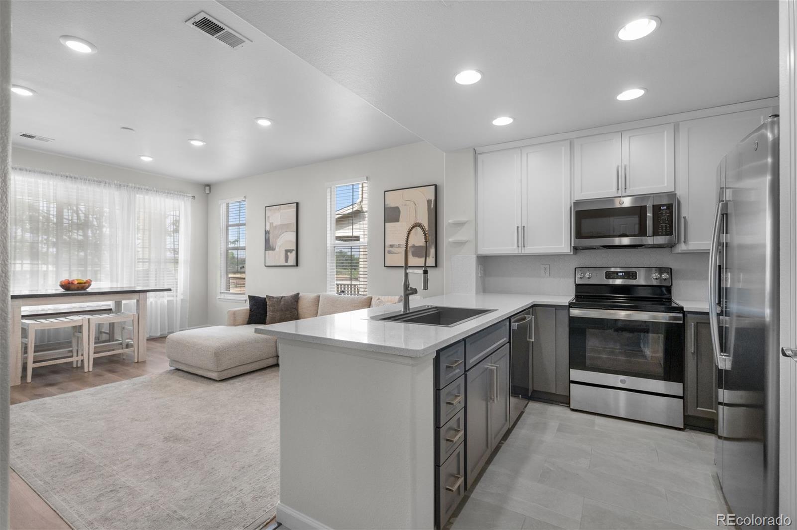 MLS Image #10 for 16170 e geddes lane 15,aurora, Colorado