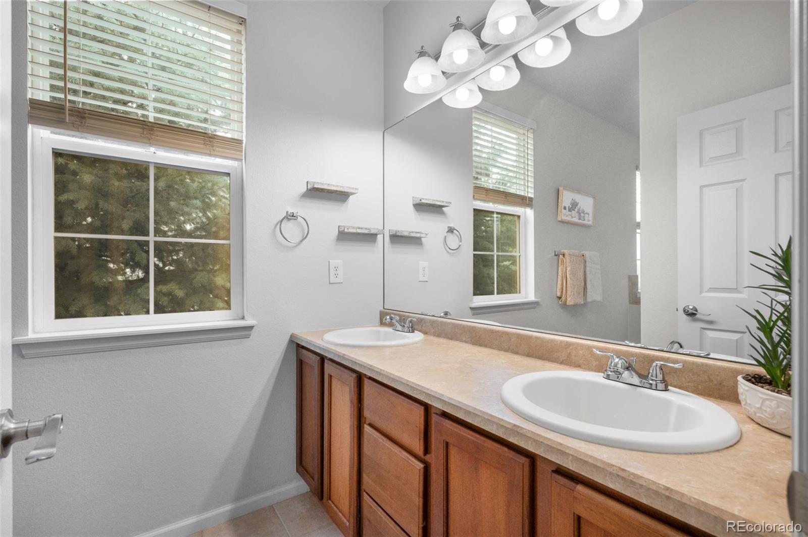 MLS Image #18 for 16170 e geddes lane 15,aurora, Colorado