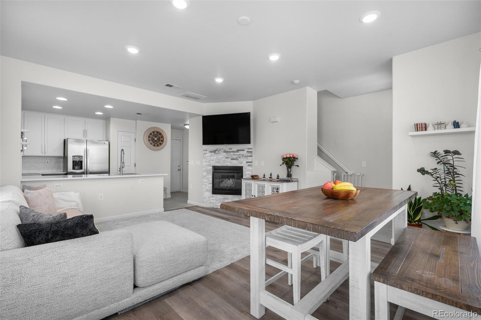 MLS Image #8 for 16170 e geddes lane 15,aurora, Colorado