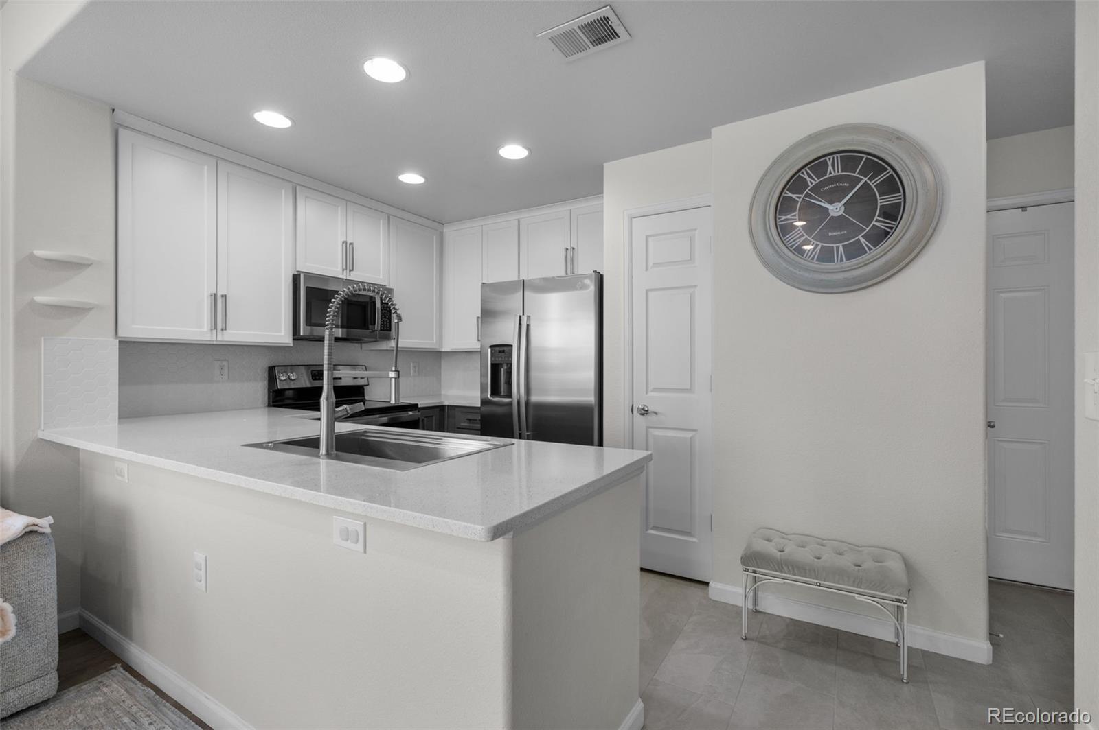 MLS Image #9 for 16170 e geddes lane 15,aurora, Colorado