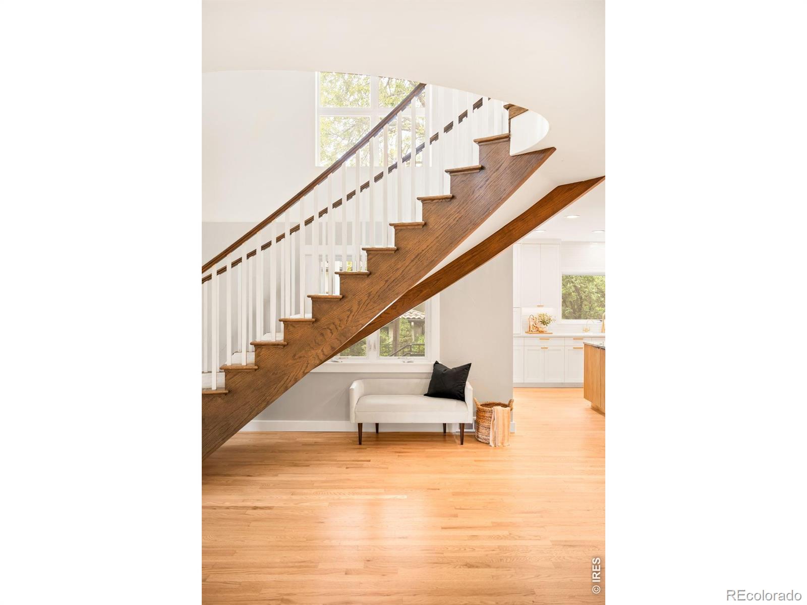 MLS Image #12 for 3045  ohm way,denver, Colorado