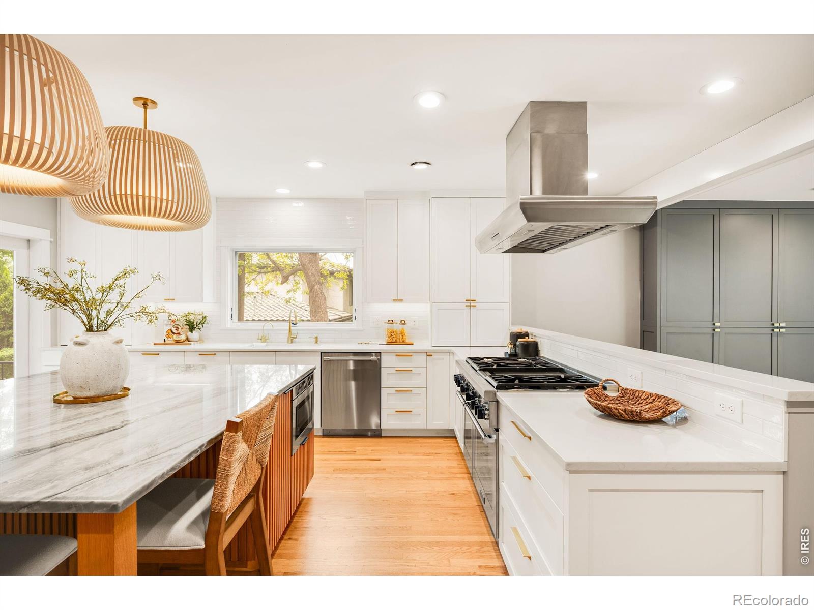 MLS Image #16 for 3045  ohm way,denver, Colorado