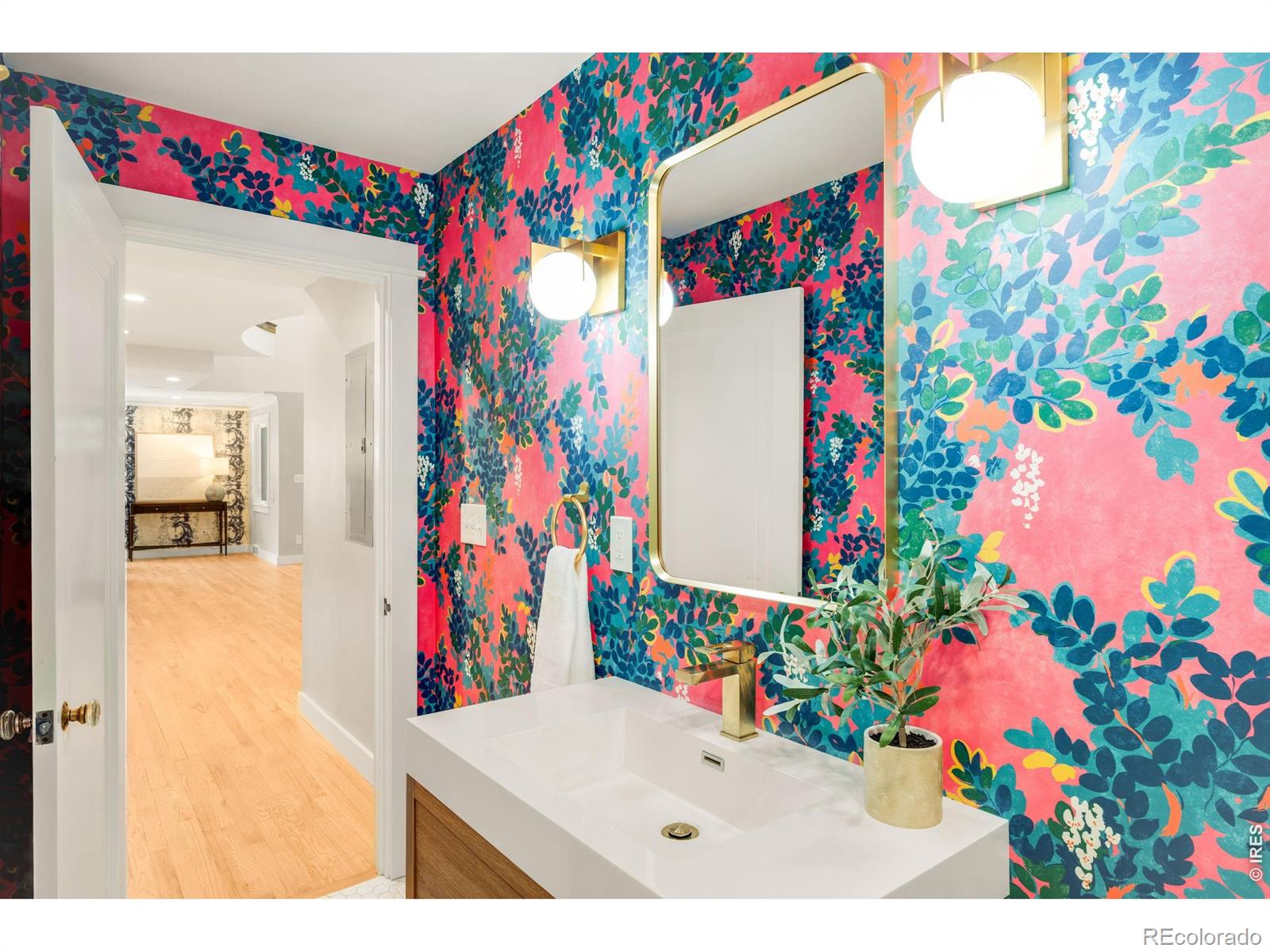 MLS Image #26 for 3045  ohm way,denver, Colorado