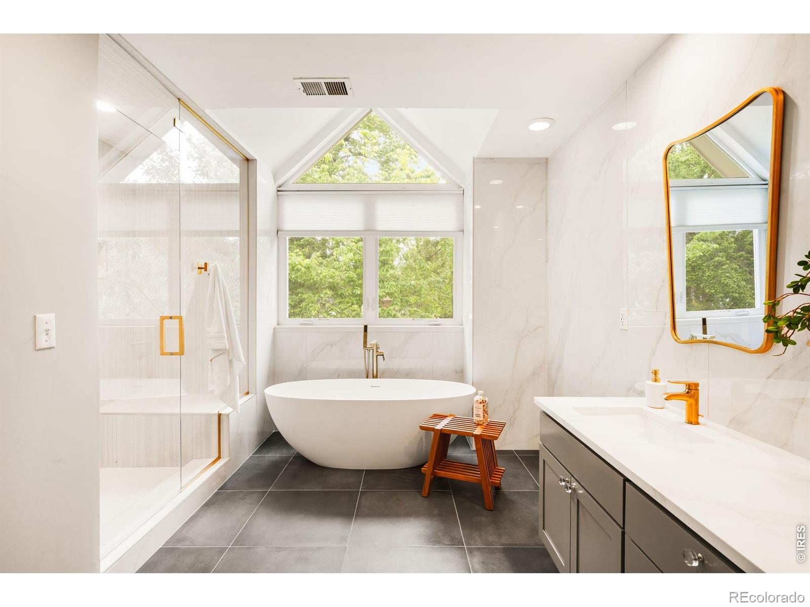 MLS Image #32 for 3045  ohm way,denver, Colorado