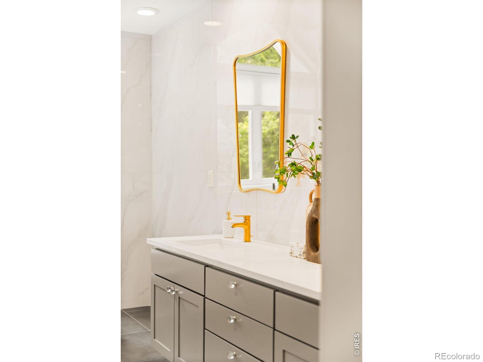 MLS Image #35 for 3045  ohm way,denver, Colorado